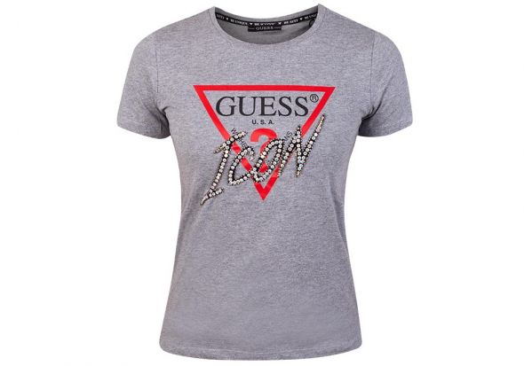 Dlaczego koszulki damskie Guess zyskują coraz większą popularność